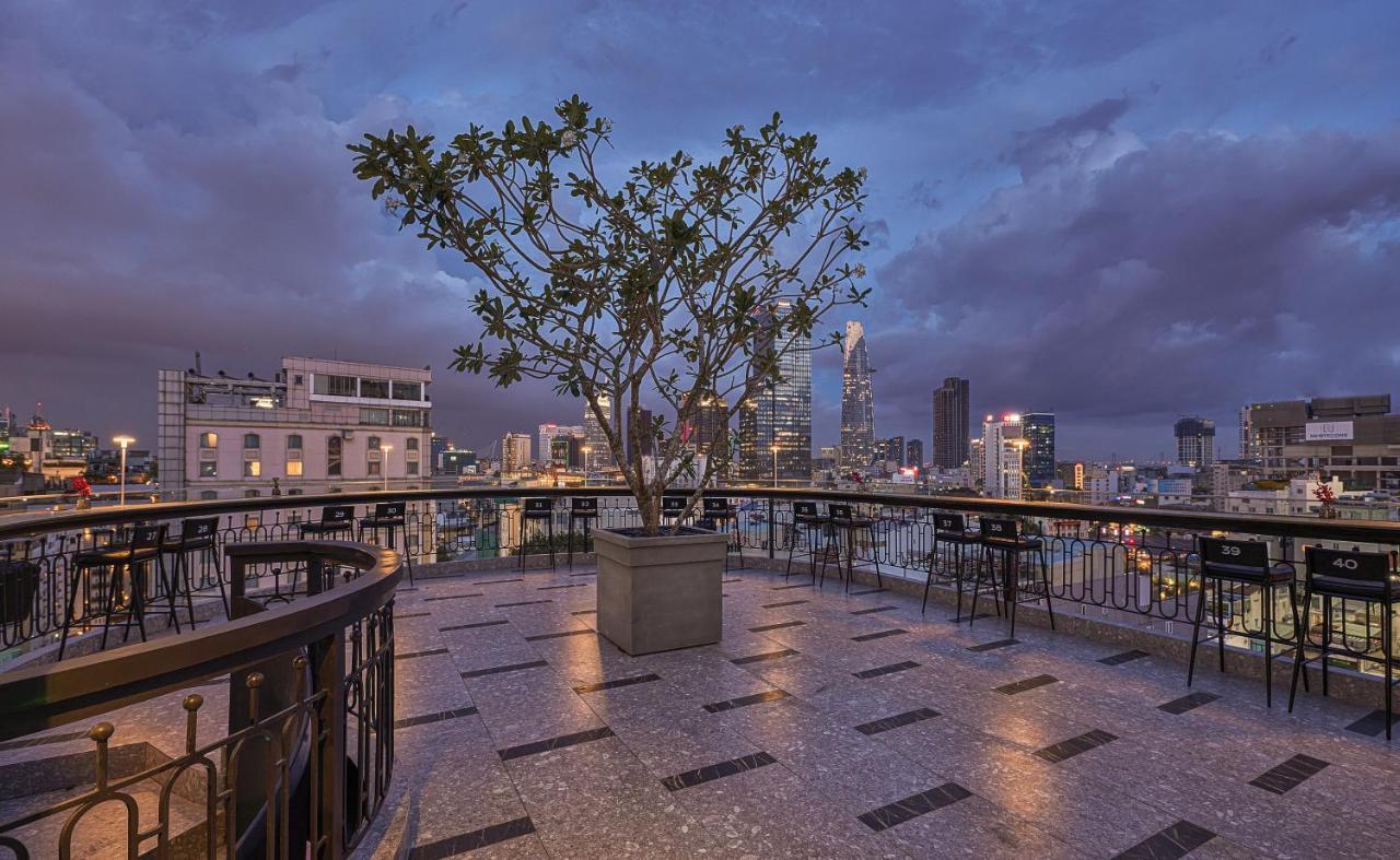 Hotel La Siesta Premium Saigon Thành Pho Ho Chí Minh Esterno foto The 137 Pillars Hotel rooftop bar