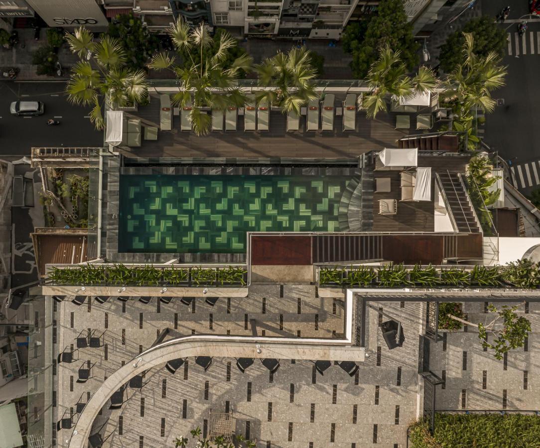 Hotel La Siesta Premium Saigon Thành Pho Ho Chí Minh Esterno foto The rooftop pool at The Standard East Village