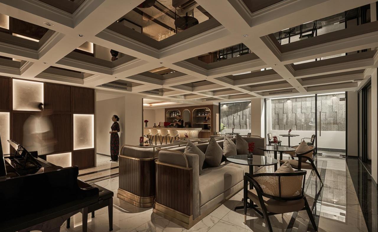 Hotel La Siesta Premium Saigon Thành Pho Ho Chí Minh Esterno foto The interior of the lounge